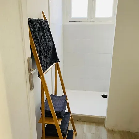 Nouveau 3 *